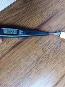 測(cè)電筆測(cè)手機(jī)充電口為何顯示高電壓？探究安全用電的奧秘